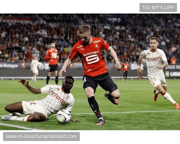 雷恩3-4-3体系攻守平衡,客场反击效率突出